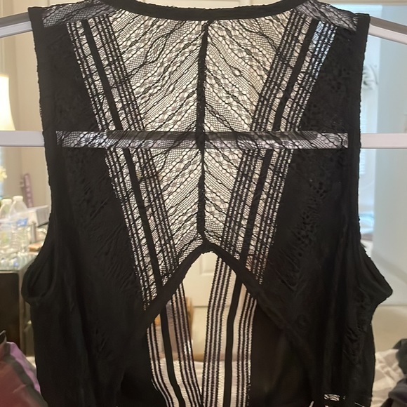 WINDSOR SHEER DERP V SHEER CUTOUT BLACK BODYSUIT. NWT SZ medium - Picture 10 of 11